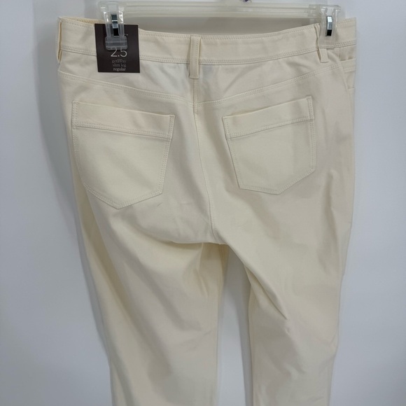 Chicos Womans So Slimming Ankle Pants Size 2.5 (US 14) Off White Slim Leg NWT - Picture 11 of 12